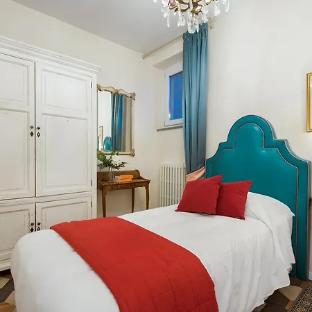 Signoria Square Apartment Florence