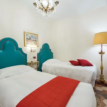 Signoria Square Apartment Florence