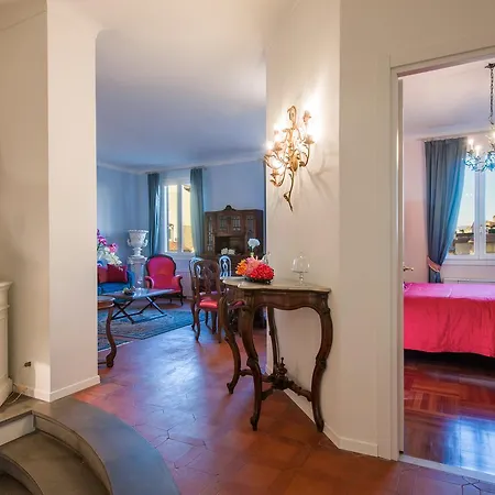 Signoria Square Apartment Florence
