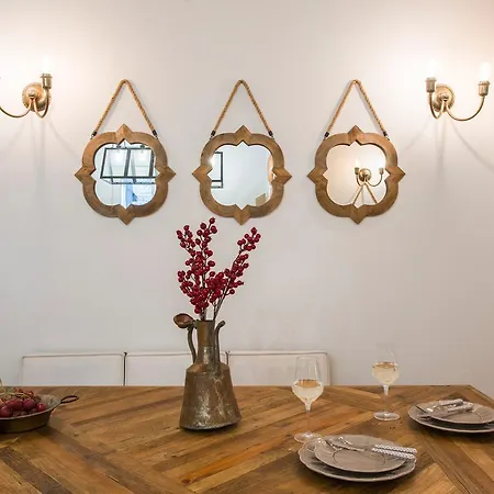 Signoria Square Apartment